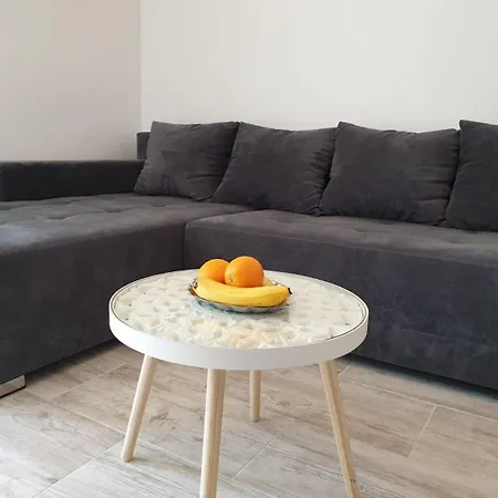 Ana Apartment *